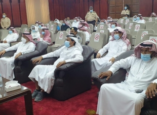 مدير عام فرع وزارة البيئة بجازان يكرم المشاركون في أسبوع البيئة من الفرع والجهات الحكومية الأخرى